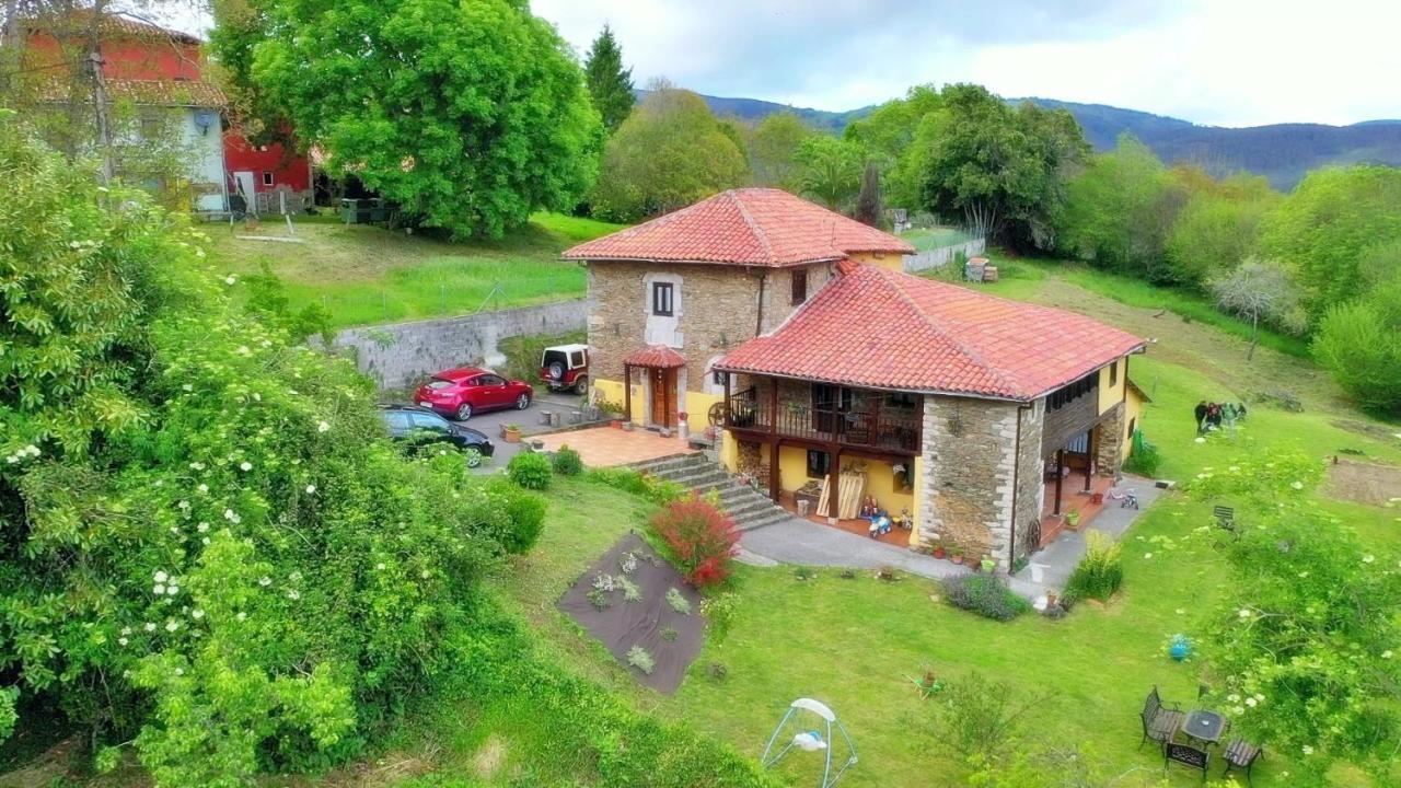 Penzion La Asturxana Malleza Exteriér fotografie